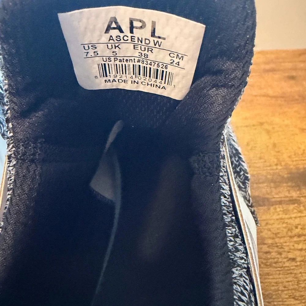 APL Ascend Trainers size 7.5 gray white athleisure‎ active gym workout training
